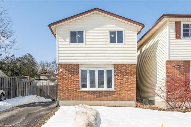 699a Highpoint Avenue, House detached with 3 bedrooms, 1 bathrooms and null parking in Waterloo ON | Image 1
