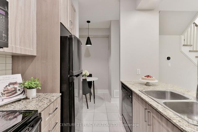 th6 - 330 Village Green Sq, Townhouse with 3 bedrooms, 3 bathrooms and 2 parking in Toronto ON | Image 10