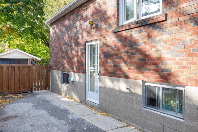 102 Thirteenth St, House detached with 3 bedrooms, 2 bathrooms and 3.5 parking in Toronto ON | Image 14