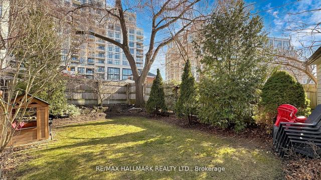 20 Riverview Gdns, House detached with 3 bedrooms, 2 bathrooms and 4 parking in Toronto ON | Image 15