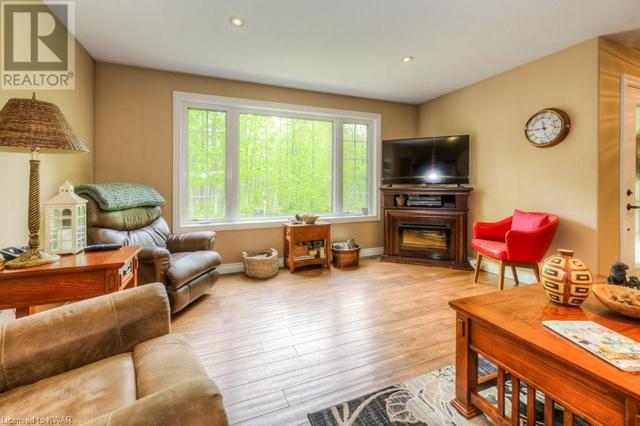 5597 9 Highway N, House detached with 3 bedrooms, 2 bathrooms and 12 parking in Minto ON | Image 8