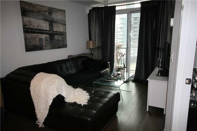1013 - 169 Fort York Blvd, Condo with 1 bedrooms, 1 bathrooms and 1 parking in Toronto ON | Image 4