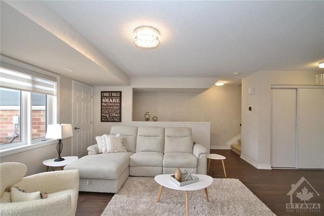 78 Lyrid Private, House attached with 2 bedrooms, 2 bathrooms and 1 parking in Ottawa ON | Image 9
