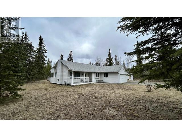 6169 Horse Lake Road, House detached with 3 bedrooms, 2 bathrooms and null parking in Cariboo L BC | Image 5