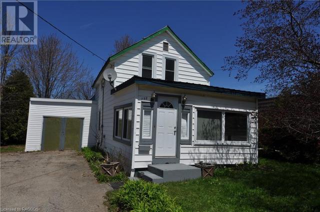 758 6th Street E, House detached with 3 bedrooms, 1 bathrooms and 7 parking in Owen Sound ON | Card Image