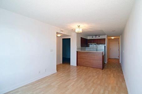 816 - 38 Lee Centre Dr, Condo with 1 bedrooms, 1 bathrooms and 1 parking in Toronto ON | Image 5