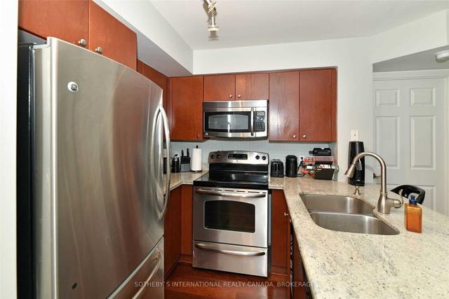 1001 - 30 Grand Trunk Cres, Condo with 1 bedrooms, 1 bathrooms and 0 parking in Toronto ON | Image 5