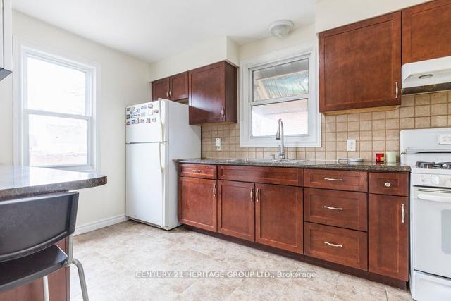 155 East 34th St W, House detached with 2 bedrooms, 2 bathrooms and 5 parking in Hamilton ON | Image 9