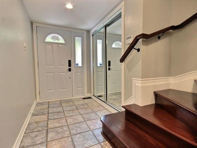 15 Montcalm St, House attached with 2 bedrooms, 3 bathrooms and 2 parking in Ottawa ON | Image 2