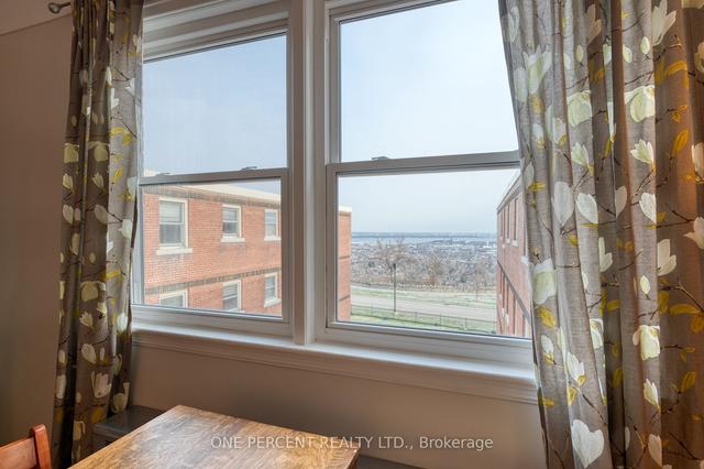 410b - 5 East 36th St, Condo with 1 bedrooms, 1 bathrooms and 1 parking in Hamilton ON | Image 2