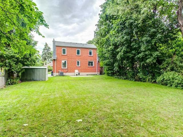 39 Lynnhaven Rd, House detached with 3 bedrooms, 2 bathrooms and 6 parking in Toronto ON | Image 18