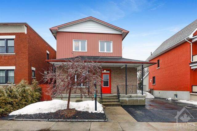 87 Spadina Avenue, House detached with 4 bedrooms, 2 bathrooms and 6 parking in Ottawa ON | Image 2