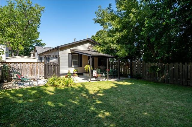 22 Woodland Avenue, House detached with 2 bedrooms, 1 bathrooms and 3 parking in St. Catharines ON | Image 27
