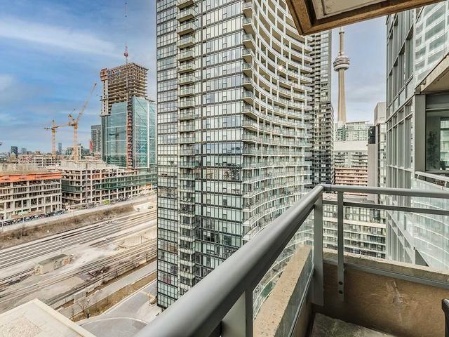 1803 - 10 Capreol Crt, Condo with 1 bedrooms, 1 bathrooms and 1 parking in Toronto ON | Image 17