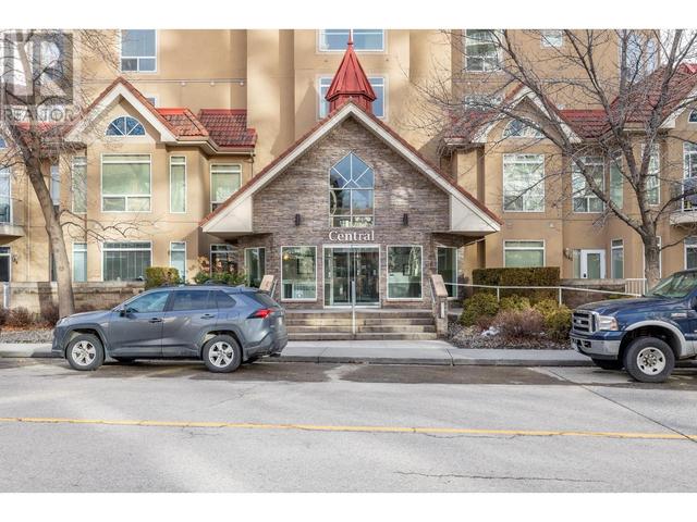 546 - 1088 Sunset Drive, Condo with 2 bedrooms, 2 bathrooms and 1 parking in Kelowna BC | Image 2