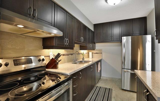 317 - 1050 Stainton Dr, Condo with 3 bedrooms, 2 bathrooms and 1 parking in Mississauga ON | Image 4
