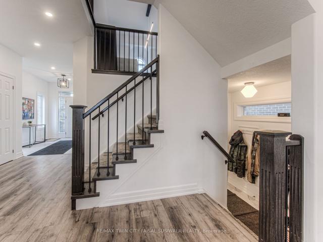 538 Gristmill St, House detached with 3 bedrooms, 4 bathrooms and 3 parking in Waterloo ON | Image 10
