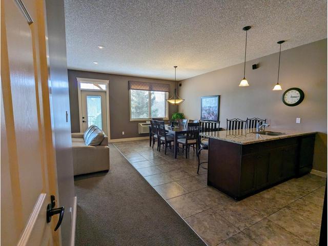 521 - 500 Bighorn Boulevard, Condo with 3 bedrooms, 2 bathrooms and null parking in Radium Hot Springs BC | Image 14