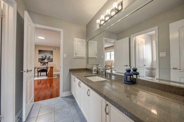 172 Stave Cres, House detached with 4 bedrooms, 4 bathrooms and 6 parking in Richmond Hill ON | Image 19
