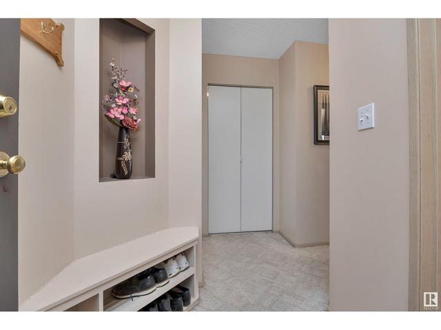 402 - 11620 9a Av Nw, Condo with 2 bedrooms, 2 bathrooms and 1 parking in Edmonton AB | Image 9