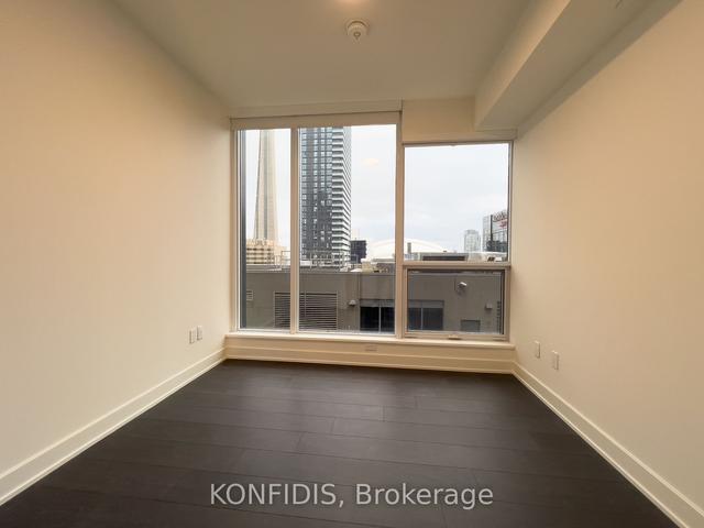 1402 - 15 Mercer St, Condo with 2 bedrooms, 2 bathrooms and 0 parking in Toronto ON | Image 8