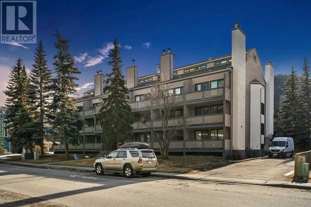 213, - 412 Squirrel Street, Condo with 1 bedrooms, 1 bathrooms and 1 parking in Banff AB | Image 3