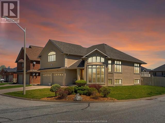 144 Meconi Court, House detached with 4 bedrooms, 3 bathrooms and null parking in Lakeshore ON | Image 1