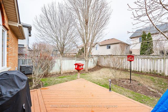 85 Periwinkle Way, House detached with 3 bedrooms, 3 bathrooms and 4 parking in Guelph ON | Image 31