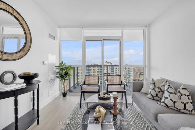 1404 - 1461 Lawrence Ave W, Condo with 3 bedrooms, 2 bathrooms and 1 parking in Toronto ON | Image 12