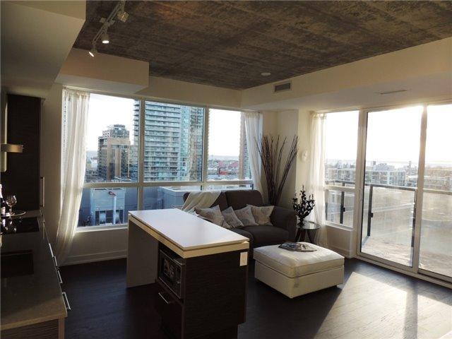 lph 13 - 1030 King St W, Condo with 1 bedrooms, 1 bathrooms and 1 parking in Toronto ON | Image 1
