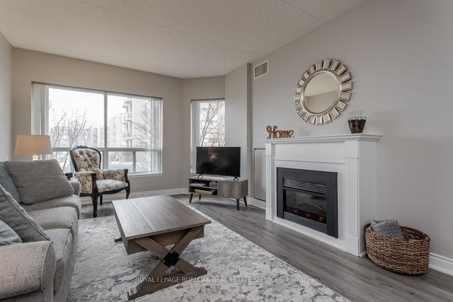 219 - 2075 Amherst Heights Dr, Condo with 2 bedrooms, 2 bathrooms and 2 parking in Burlington ON | Image 3