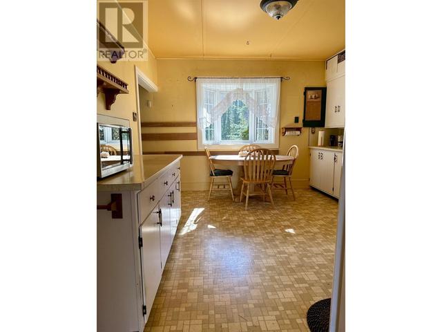 1966 Mackenzie 20 Highway, House detached with 3 bedrooms, 1 bathrooms and null parking in Central Coast C BC | Image 15