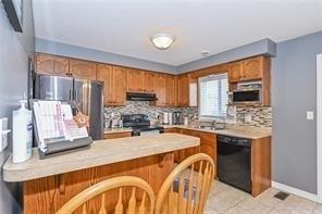 84 Clough Cres, House semidetached with 3 bedrooms, 4 bathrooms and 2 parking in Guelph ON | Image 5