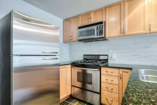 Th16 - 6 Wellesley Pl, House attached with 2 bedrooms, 2 bathrooms and 1 parking in Toronto ON | Image 7