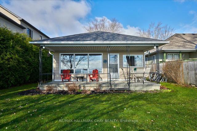 297 Beach Rd, House detached with 3 bedrooms, 1 bathrooms and 5.5 parking in Innisfil ON | Image 6