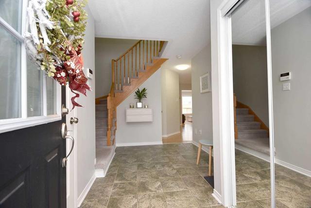 1187 Cobban Rd, House detached with 4 bedrooms, 4 bathrooms and 2 parking in Milton ON | Image 2