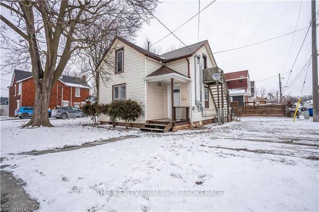 upper - 83 Adelaide St S, House detached with 1 bedrooms, 1 bathrooms and 3 parking in Chatham Kent ON | Image 1