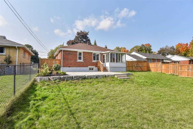 73 Christopher Dr, House detached with 2 bedrooms, 2 bathrooms and 3 parking in Cambridge ON | Image 26