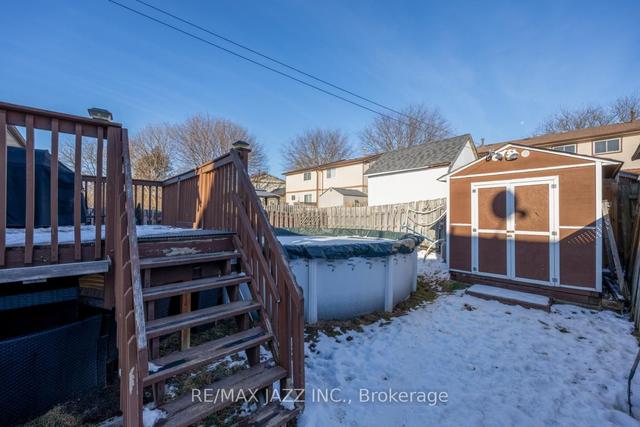 301 Tipperary St, House semidetached with 3 bedrooms, 2 bathrooms and 2 parking in Oshawa ON | Image 21