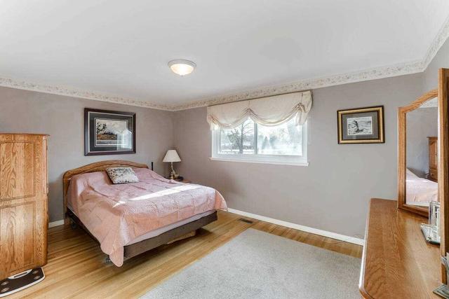18 Adele Crt, House detached with 3 bedrooms, 2 bathrooms and 4 parking in Brampton ON | Image 19