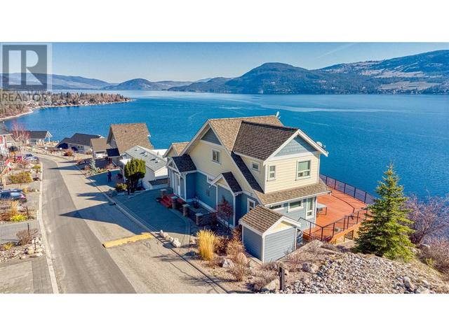 1 - 6919 Barcelona Drive, House detached with 3 bedrooms, 2 bathrooms and 3 parking in Central Okanagan West BC | Image 1