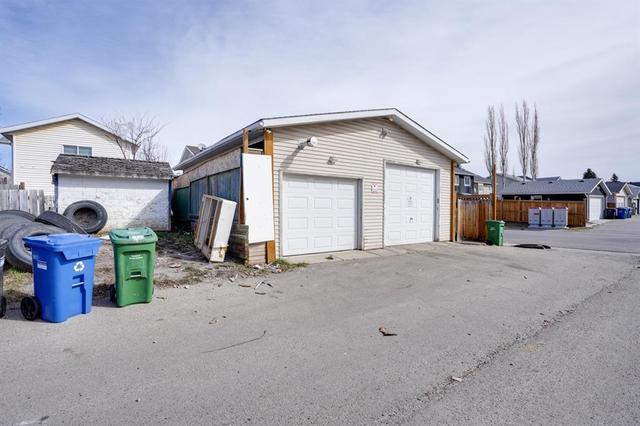 81 Taradale Drive Ne, House detached with 3 bedrooms, 2 bathrooms and 4 parking in Calgary AB | Image 36