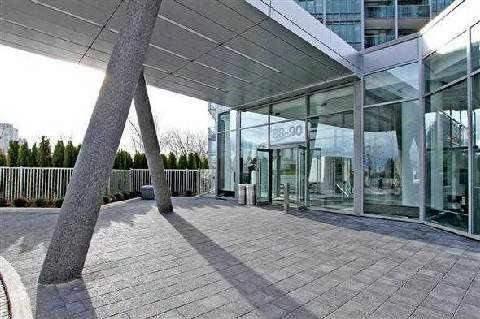 1511 - 90 Park Lawn Rd, Condo with 2 bedrooms, 2 bathrooms and 1 parking in Toronto ON | Image 1