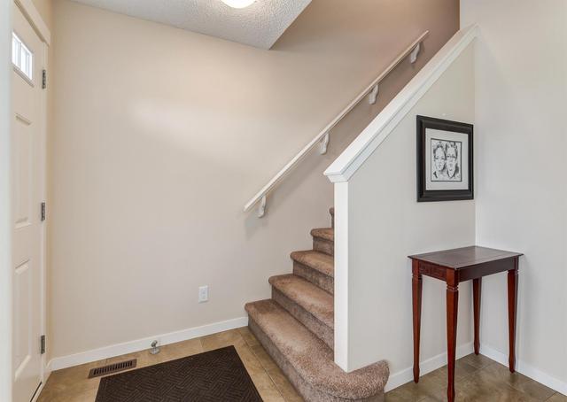 357 Nolanfield Way Nw, House detached with 3 bedrooms, 2 bathrooms and 2 parking in Calgary AB | Image 2