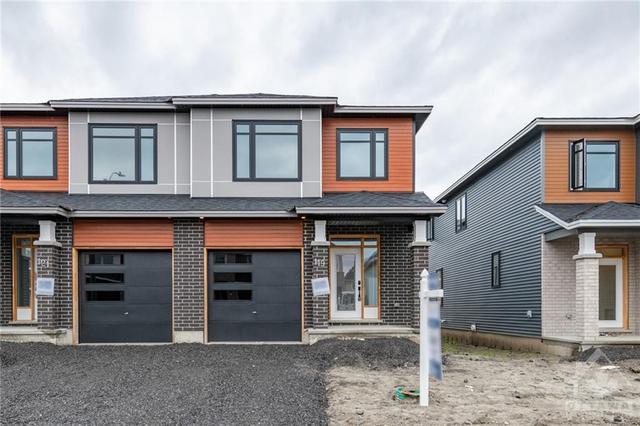 119 Angelonia Crescent, Townhouse with 4 bedrooms, 3 bathrooms and 3 parking in Ottawa ON | Image 1