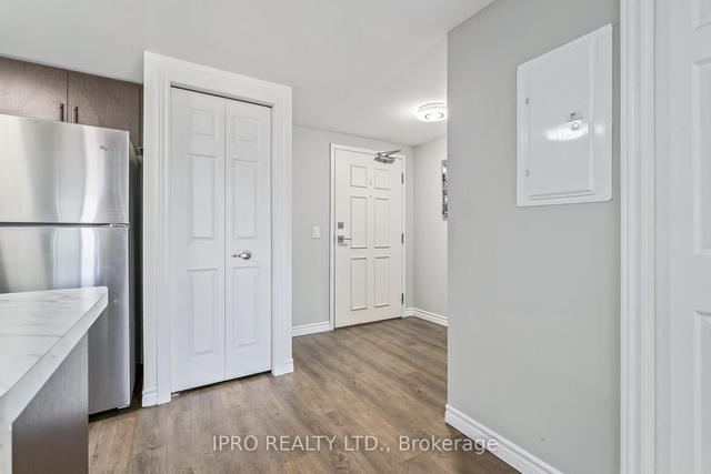 413 - 7 Kay Cres, Condo with 2 bedrooms, 1 bathrooms and 1 parking in Guelph ON | Image 22