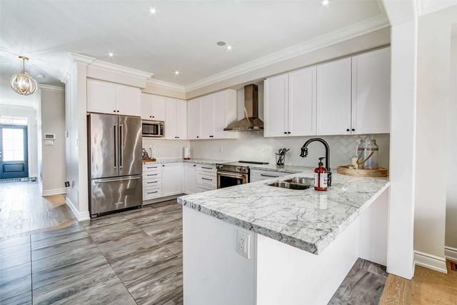 122 Algoma Dr, House detached with 3 bedrooms, 3 bathrooms and 2 parking in Vaughan ON | Image 23