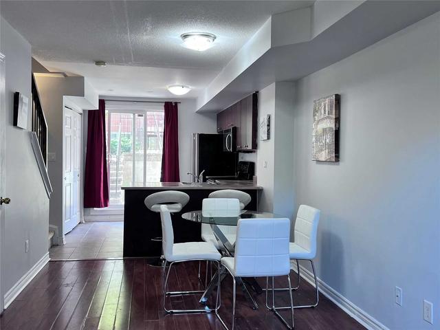 111 - 870 Jane St, Townhouse with 2 bedrooms, 2 bathrooms and 1 parking in Toronto ON | Image 6