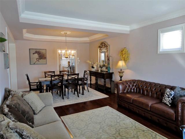 6 Carriage House Crt, House attached with 3 bedrooms, 3 bathrooms and 4 parking in Richmond Hill ON | Image 18