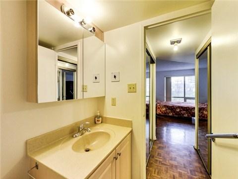 402 - 1001 Bay St, Condo with 1 bedrooms, 1 bathrooms and null parking in Toronto ON | Image 14